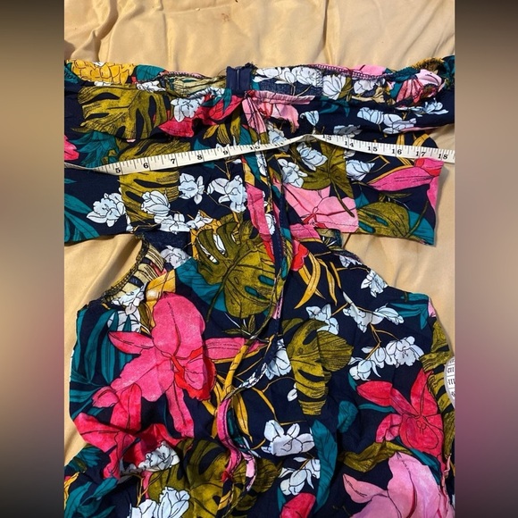 Women’s Floral Maxi Dress Medium Tropical Pink Flowers Open sides Off shoulder - Picture 5 of 8